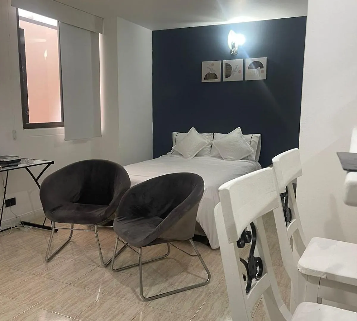 Suitte Con Terraza contacts